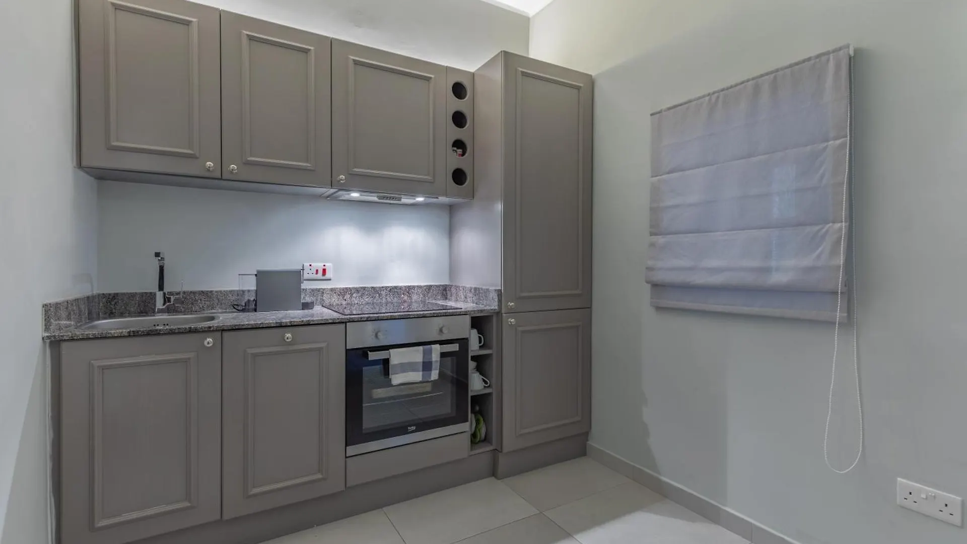 Stylish Retro Suites Il-Furjana Apartment