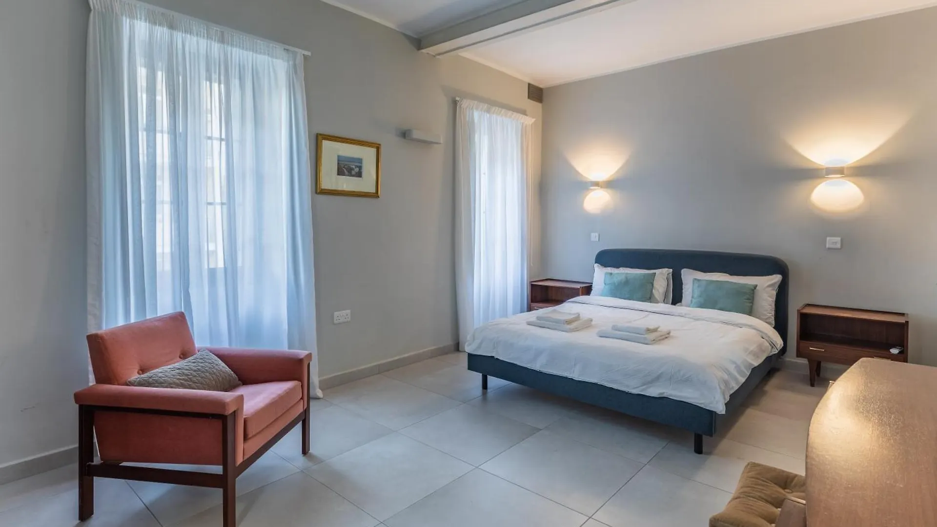 Stylish Retro Suites Il-Furjana Malta